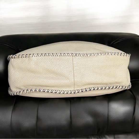 Michael Kors Whipped Chelsea Shoulder Bag - Picture 5 of 16